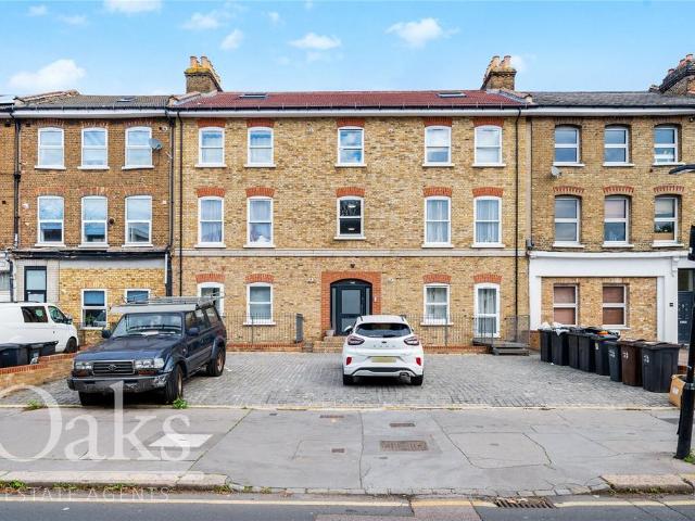 Flat for rent in London Borough of Croydon, Addiscombe