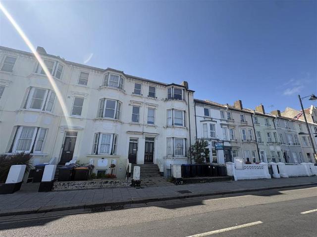 Flat for rent in Oxenden, The Bridge