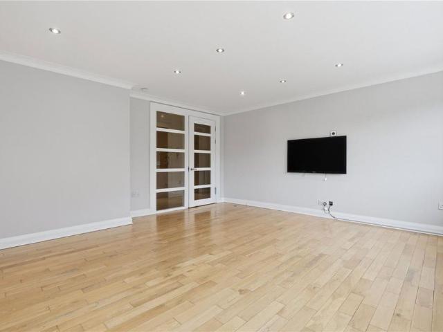 Apartment for rent in Drumoyne, Scotland