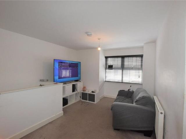 Apartment for rent in London Borough of Croydon, Kenley