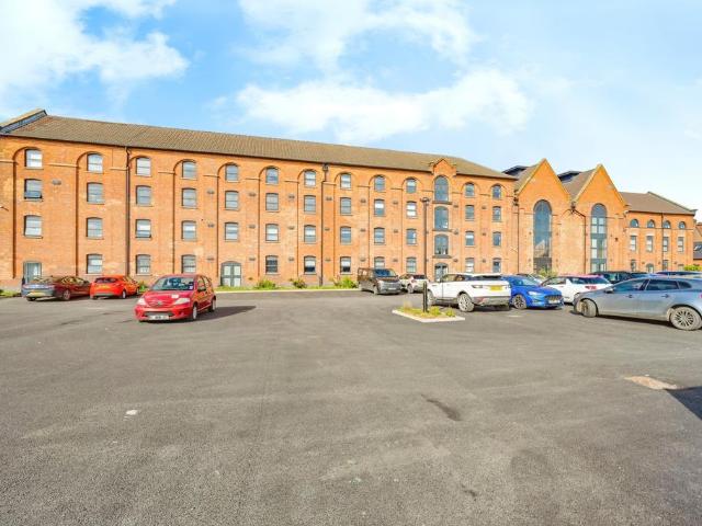Flat for rent in Beamhurst, Staffordshire