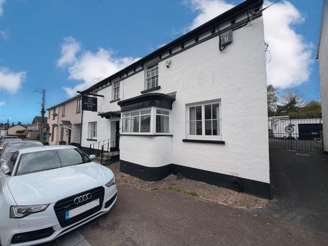 Flat for rent in Budlake, Devon