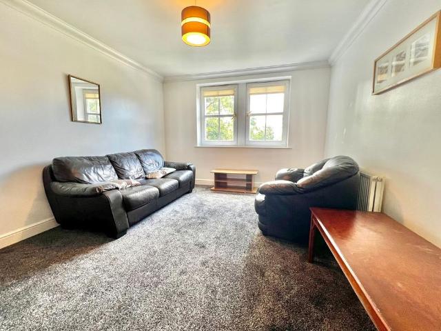 Apartment for rent in West Park, West Yorkshire