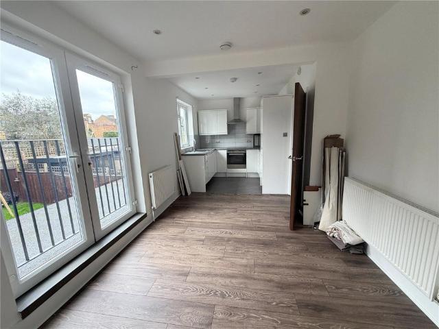 Flat for rent in New Barnet, Isle Of Man