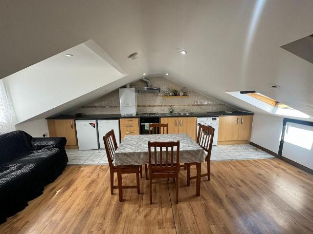 Flat for rent in Leyton, Greater London