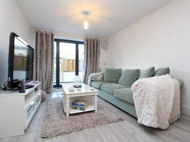 Apartment for rent in Blackfen, Greater London