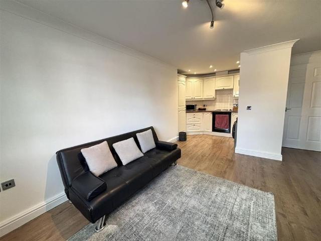 Apartment for rent in Handforth
