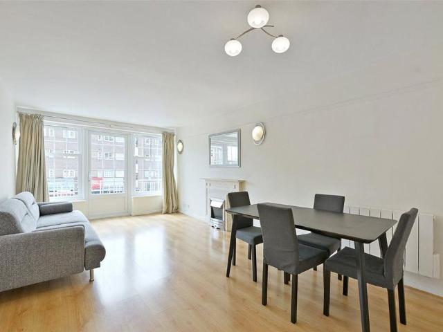 Apartment for rent in Northwood, Greater London