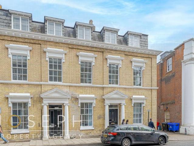 Flat for rent in Key Street, Suffolk