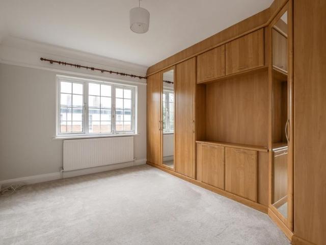 Apartment for rent in Surbiton, Greater London