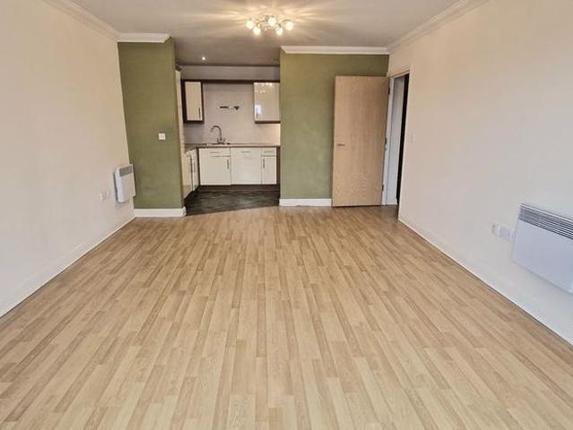 Apartment for rent in Holywell Estate, North Watford