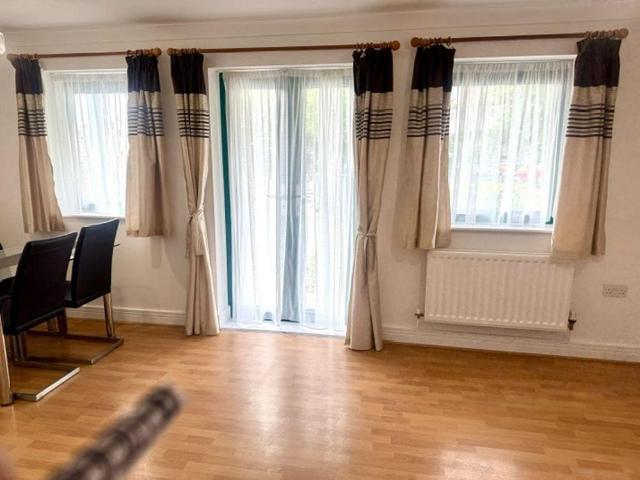 Apartment for rent in Lane, Greater London