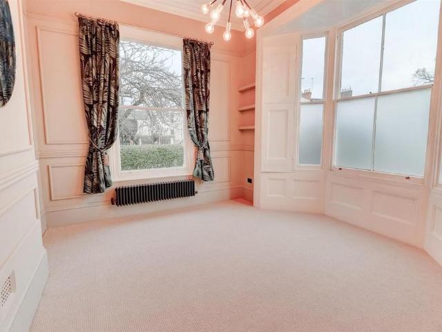 Apartment for rent in Sydenham, Warwick