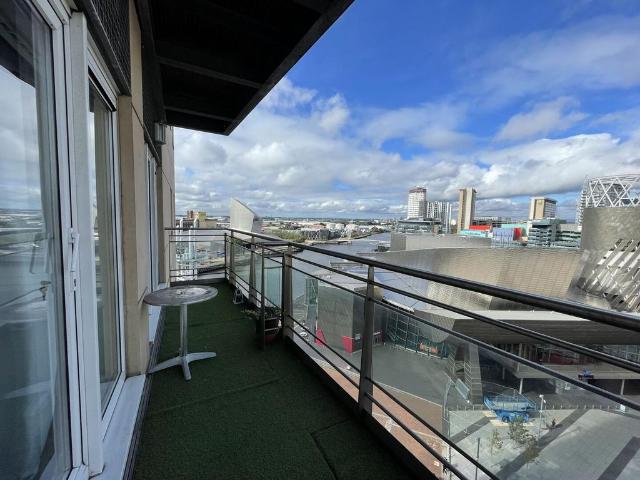 Flat for rent in Salford Quays, Salford