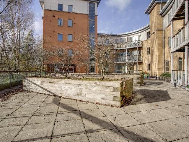 Flat for rent in Buckinghamshire