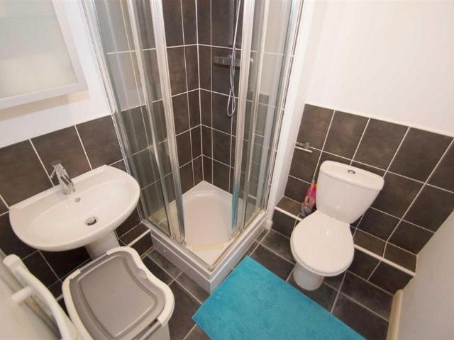 Apartment for rent in Thorpe, West Yorkshire
