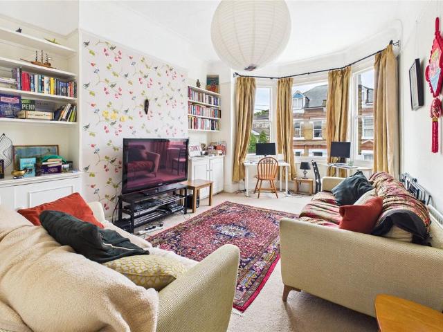 Flat for rent in Streatham Hill, Greater London