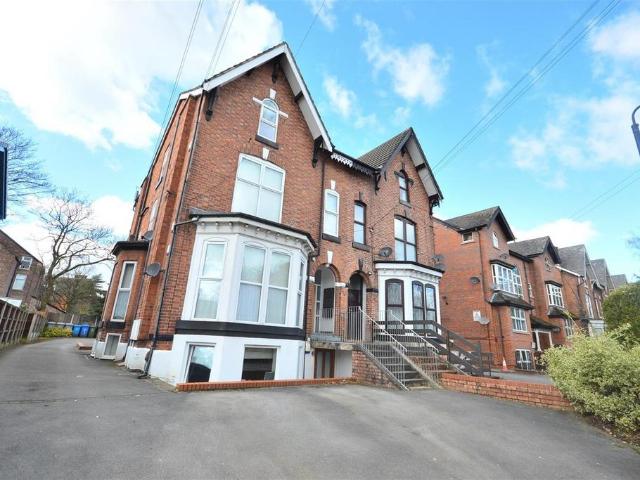 Flat for rent in Sale Moor, Trafford Park