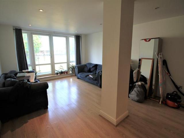 Apartment for rent in Lakenham, East Bank