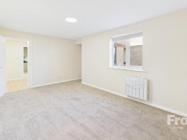 Apartment for rent in Slough