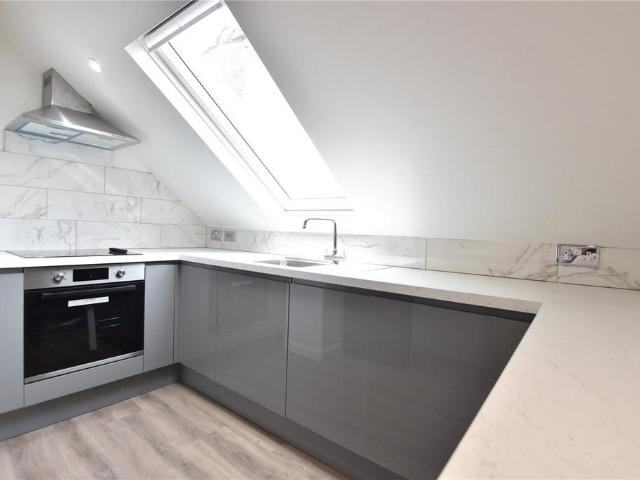 Flat for rent in London Borough of Croydon, Purley