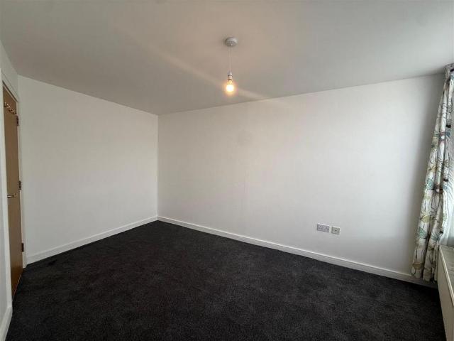 Apartment for rent in Gidea Park, Greater London