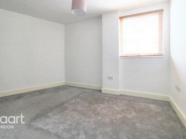 Apartment for rent in Rodbourne, Swindon