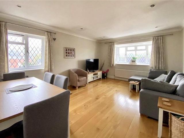 Apartment for rent in Wooburn, Bourne End