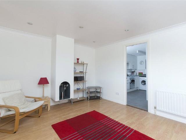 Apartment for rent in Comely Bank, Craigleith