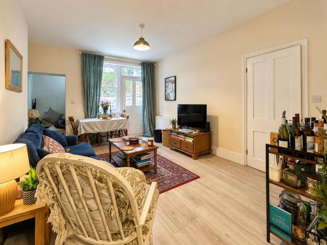 Apartment for rent in Aldrington