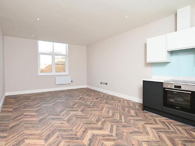 Apartment for rent in Farnborough Town Centre, Rushmoor