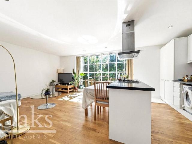 Flat for rent in Tulse Hill, Greater London