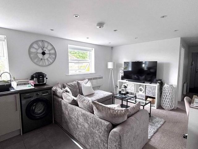 Apartment for rent in Lee Bank, Greater Manchester