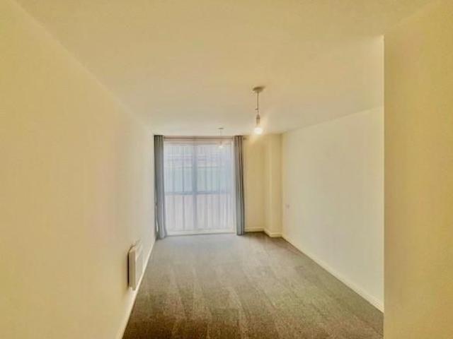 Apartment for rent in The Polygon, City Of Southampton