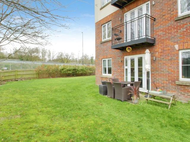 Flat for rent in Myrke, Slough