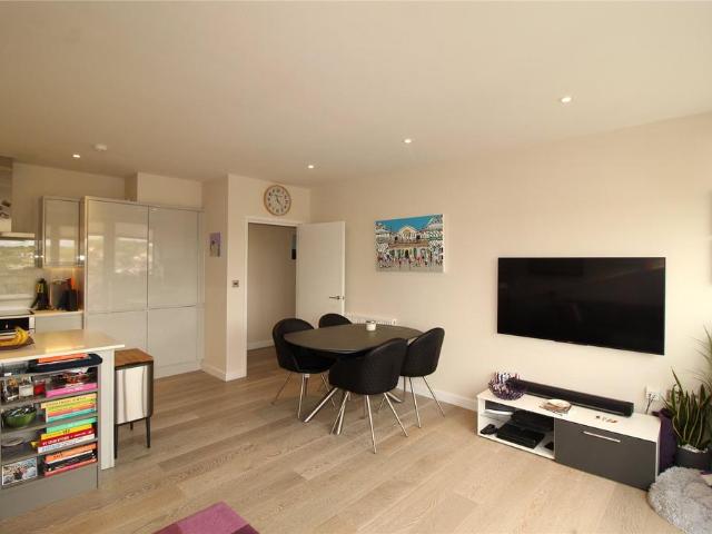Flat for rent in Barnet, New Barnet