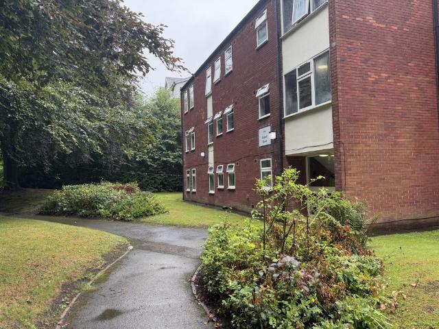 Flat for rent in Old Trafford, Trafford Park