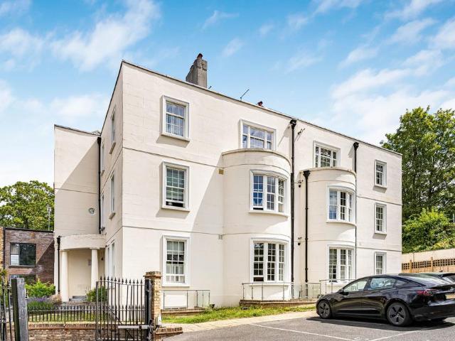 Flat for rent in Nunhead, Greater London