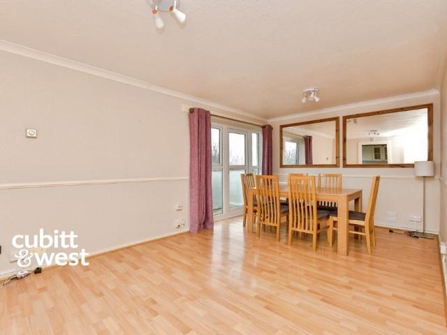 Flat for rent in Carshalton Beeches, Isle Of Man