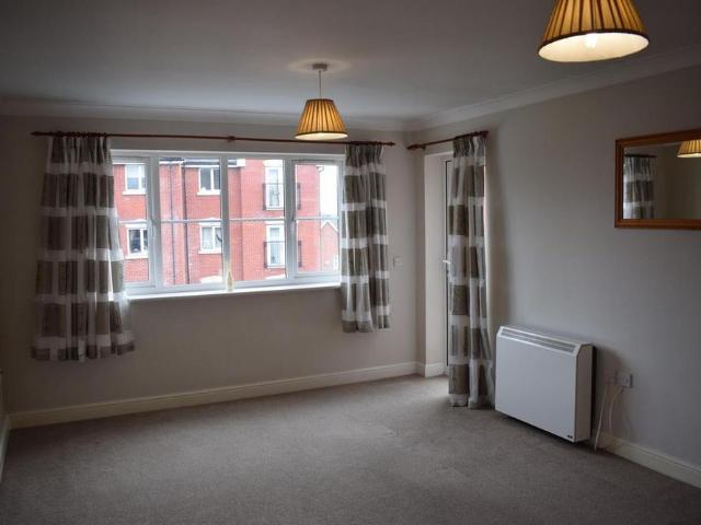 Apartment for rent in Griff, Camp Hill