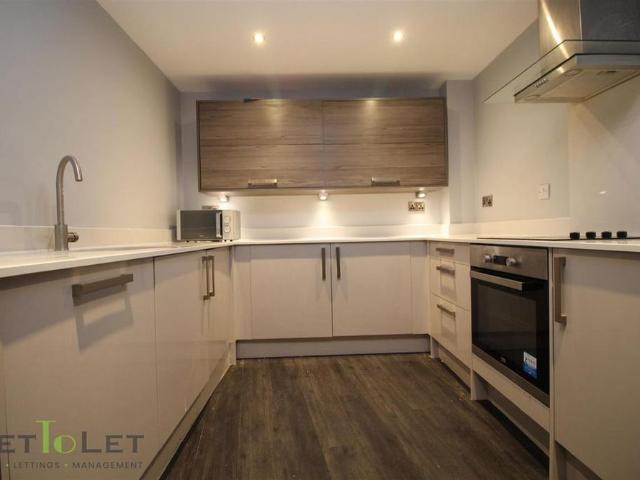 Apartment for rent in Highfields, Old Wharf