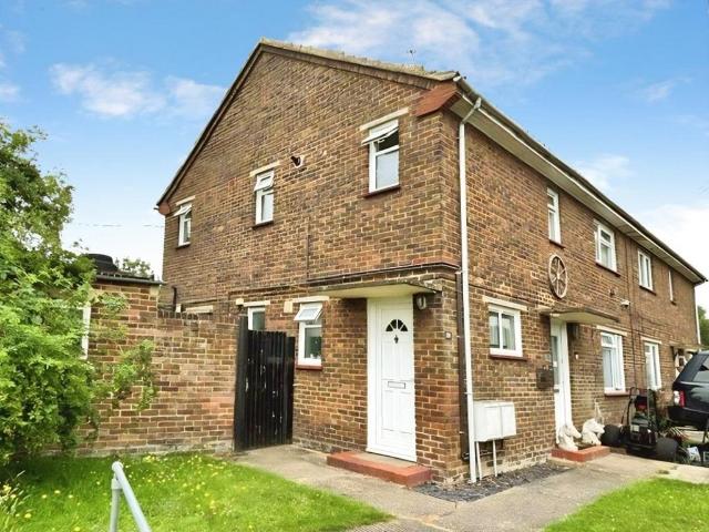 Flat for rent in Snipeshill, Oad Street