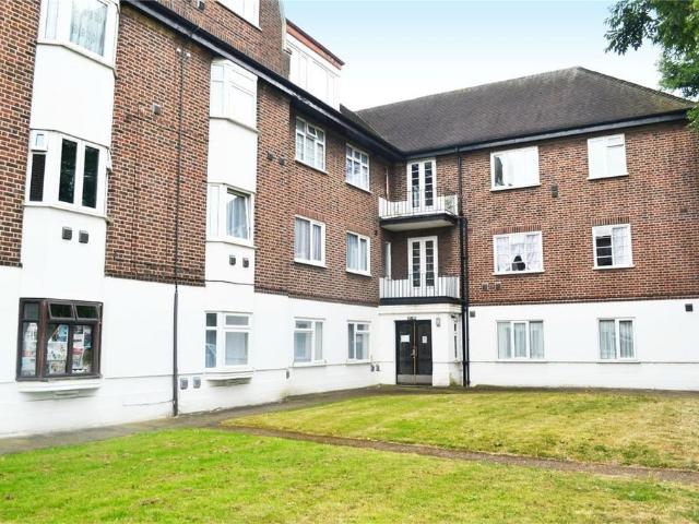 Flat for rent in London Borough of Hounslow, Osterley