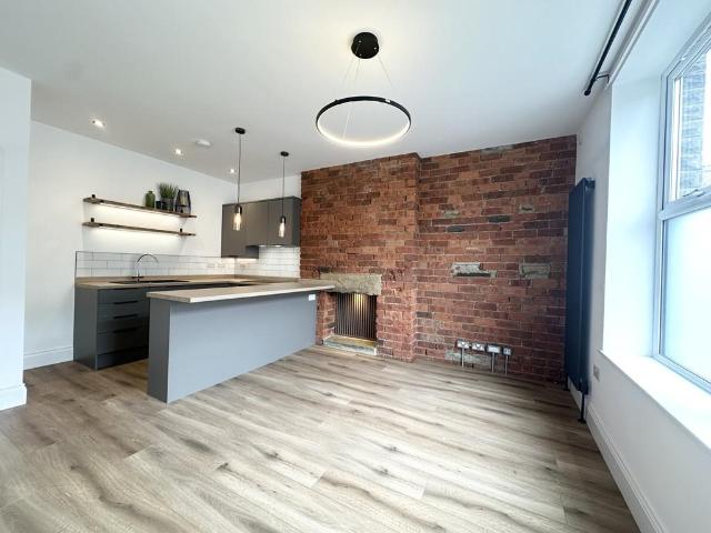 Flat for rent in Baildon, West Yorkshire