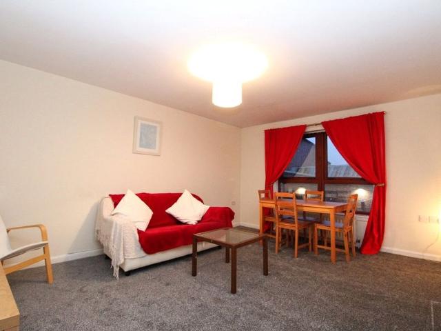 Apartment for rent in Oakbank, Firhill