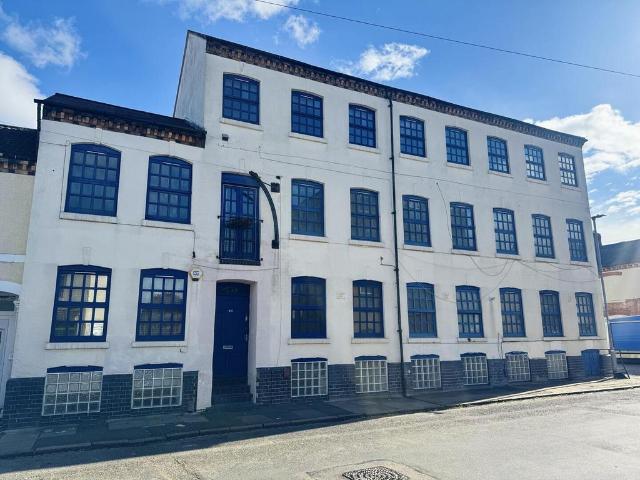 Flat for rent in Kingsley Park, Northampton