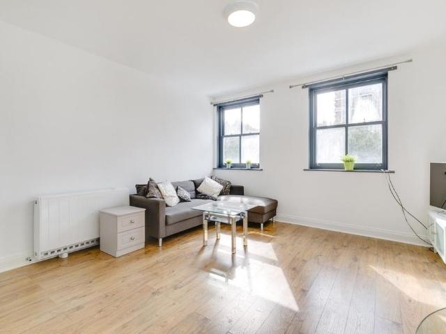Apartment for rent in Whitechapel, Greater London