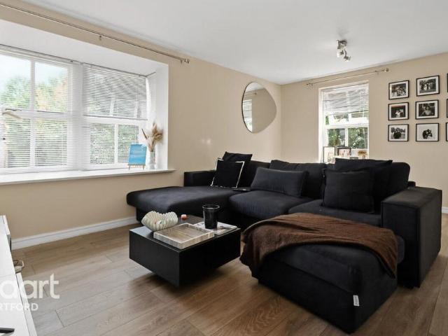 Apartment for rent in New Town, Monks Orchard