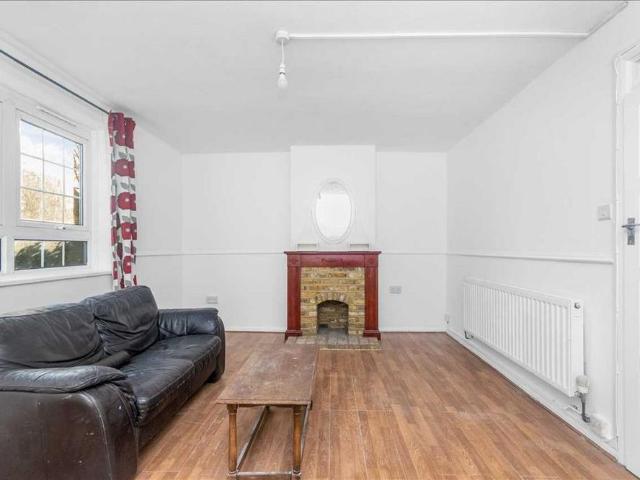 Apartment for rent in London Borough of Merton, Greater London