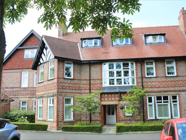 Flat for rent in The Four Heatons, Stockport